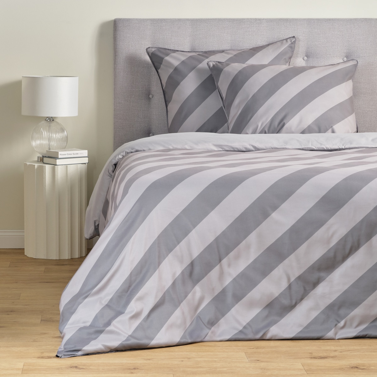 Komplet pościeli z mikrofibry Pasiu 200x220 cm z 2 poszewkami 70x80