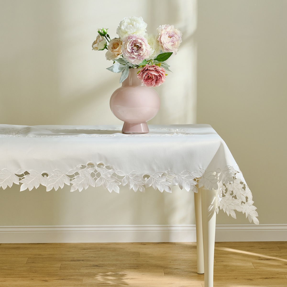 Obrus Haftowany Corila 130x175 cm