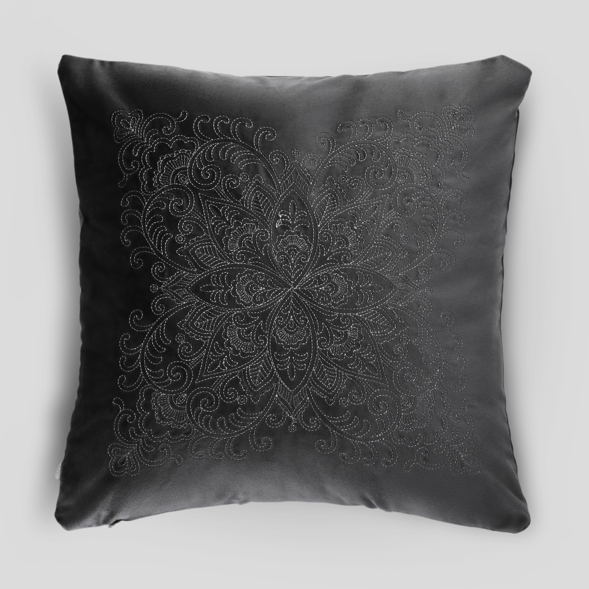 Poszewka Haftowana Arabea 45x45 cm z motywem arabeski