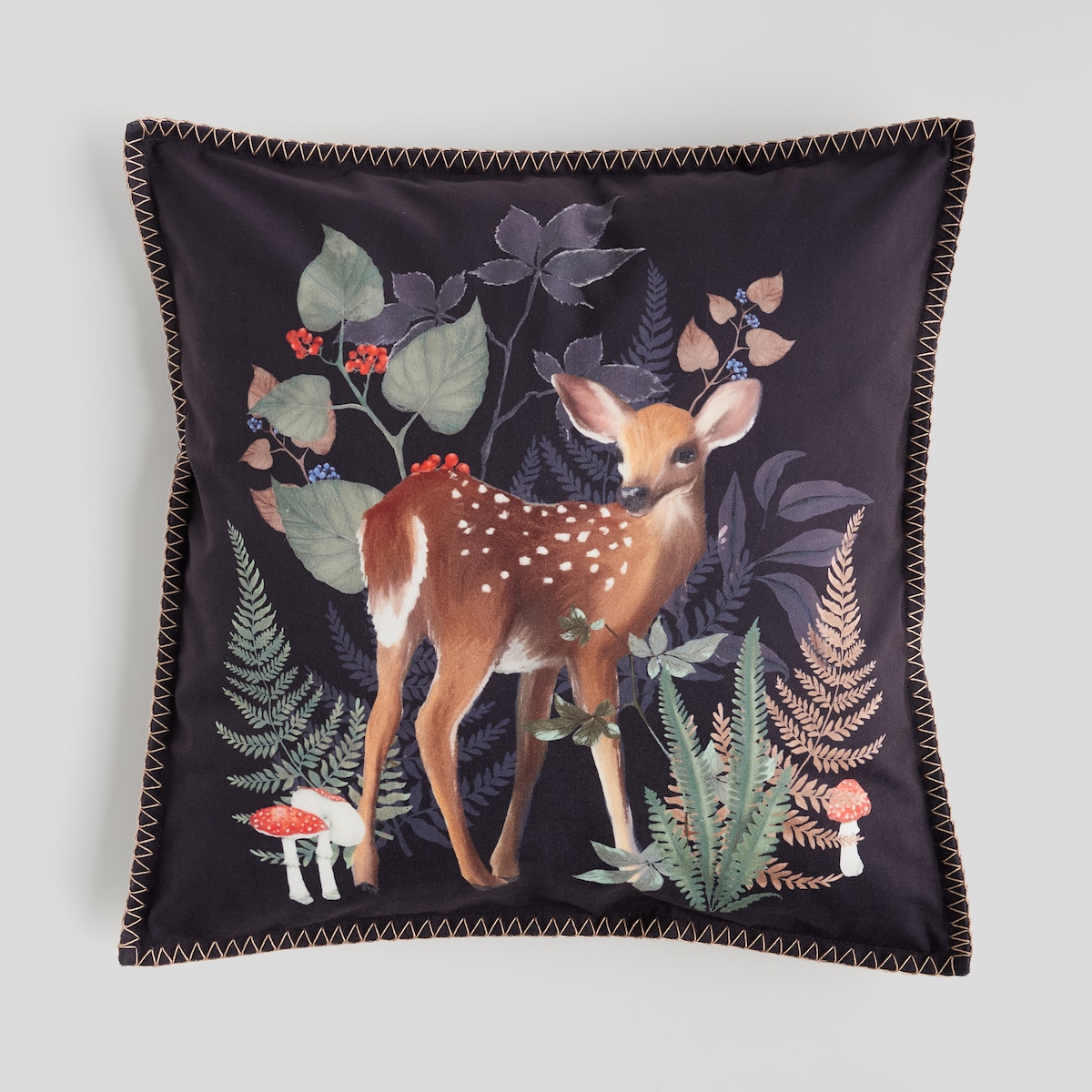 Poszewka Drukowana Wildes deer 45x45 cm z motywem zwierząt leśnych