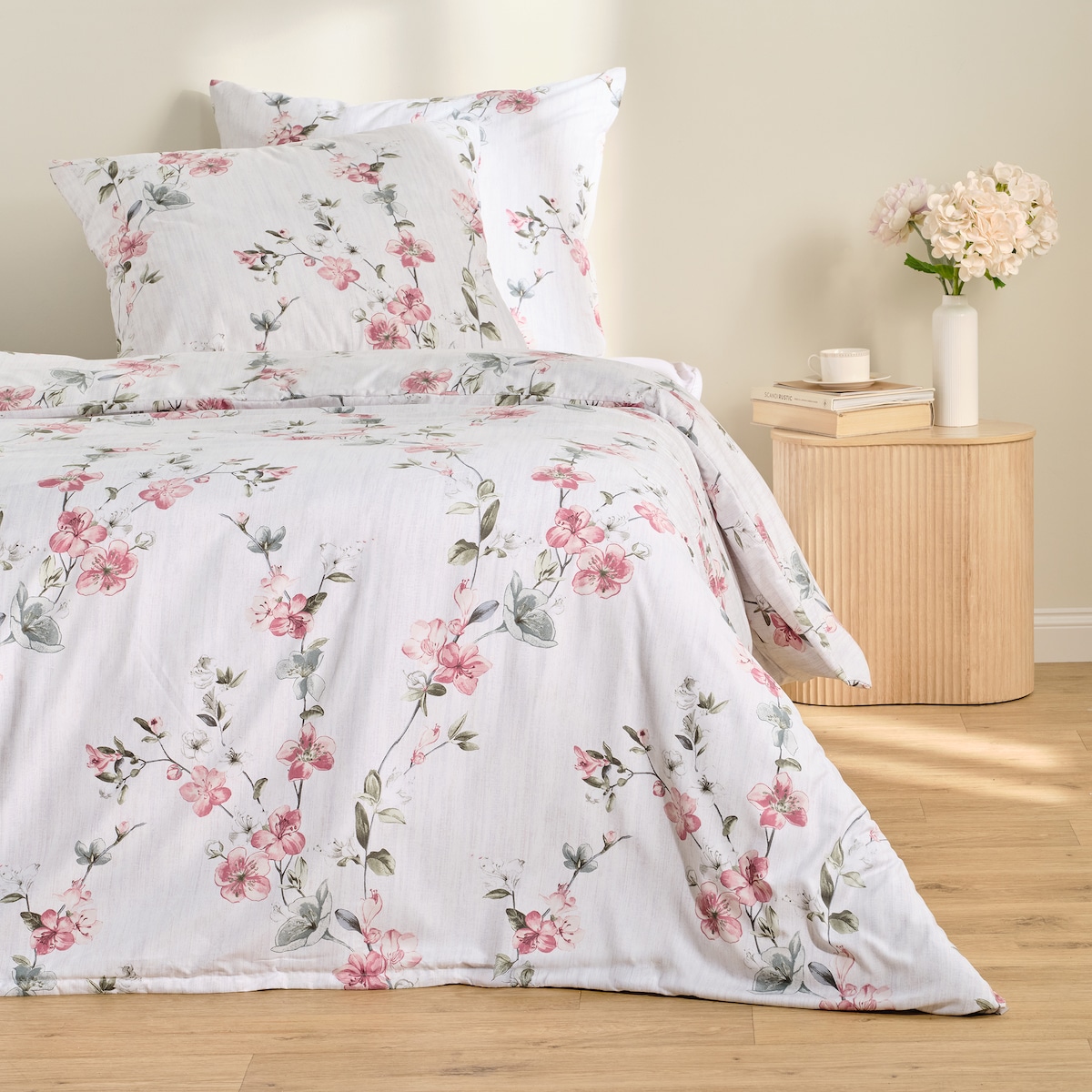 Komplet pościeli z mikrofibry Capanni 200x220 cm z 2 poszewkami 70x80